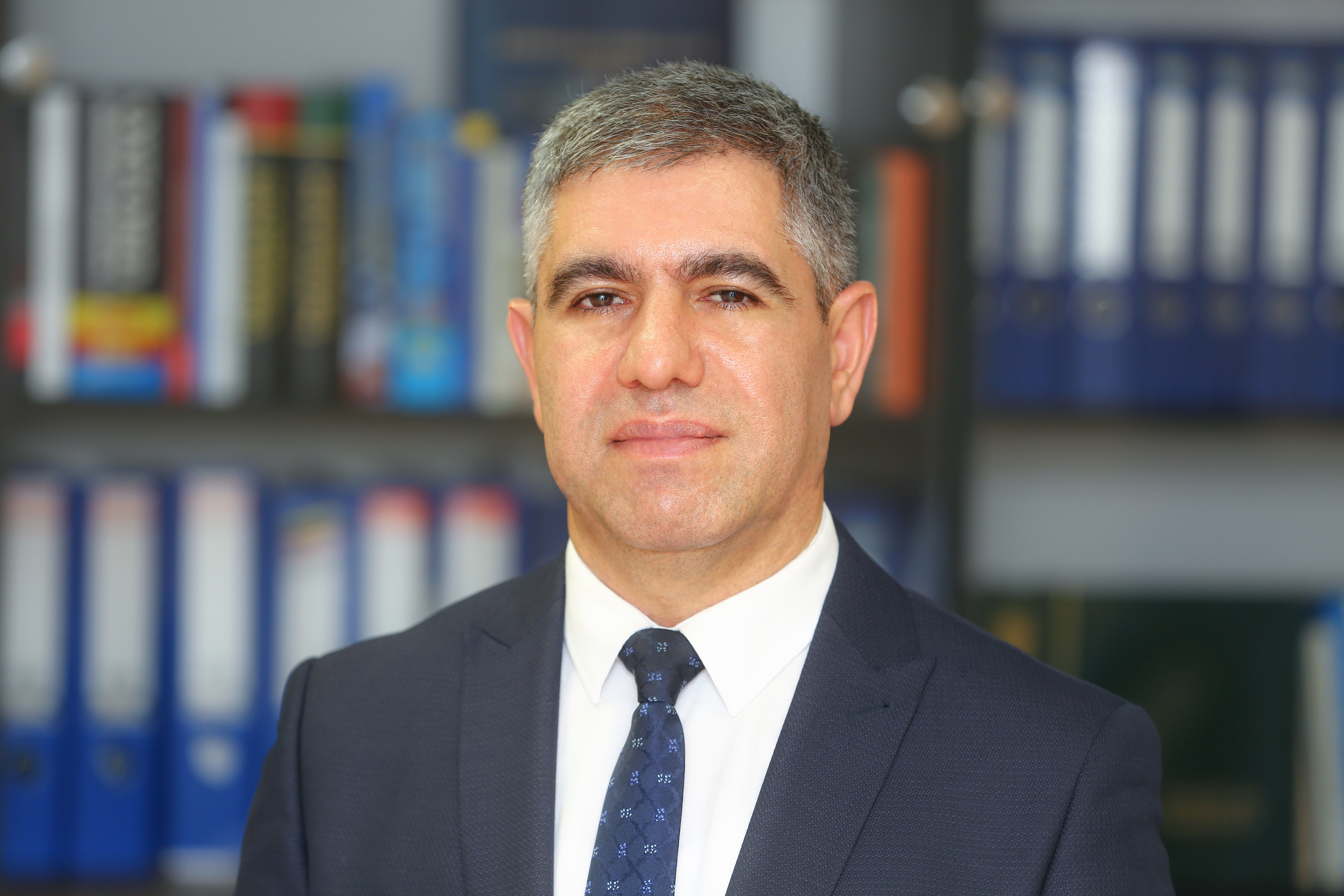 Vüqar-Bayramov-Millət-Vəkili.jpg