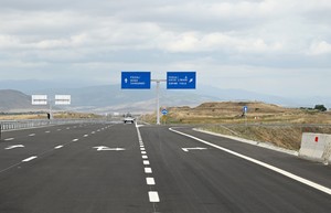 da879b6d-8dfe-3c68-af95-f477ee6f75e7_300.jpg