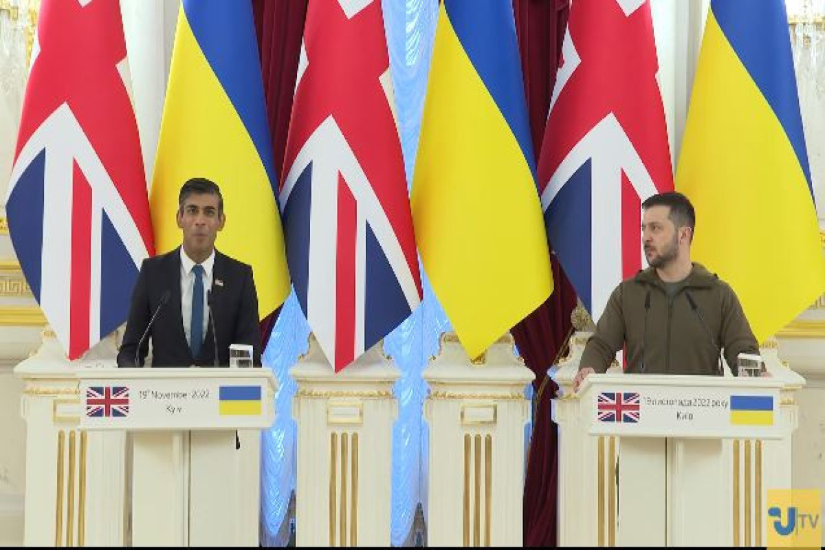 Ukrainian President holds phone talk with British PM
