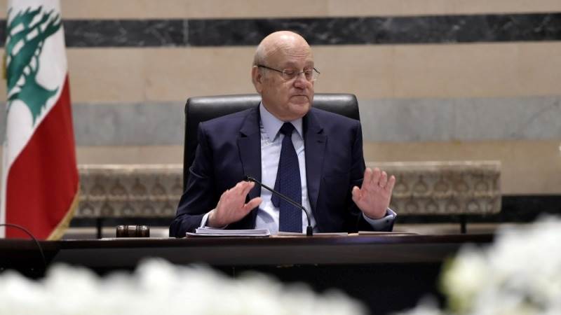 Lebanon's interim PM working to avert war with Israel