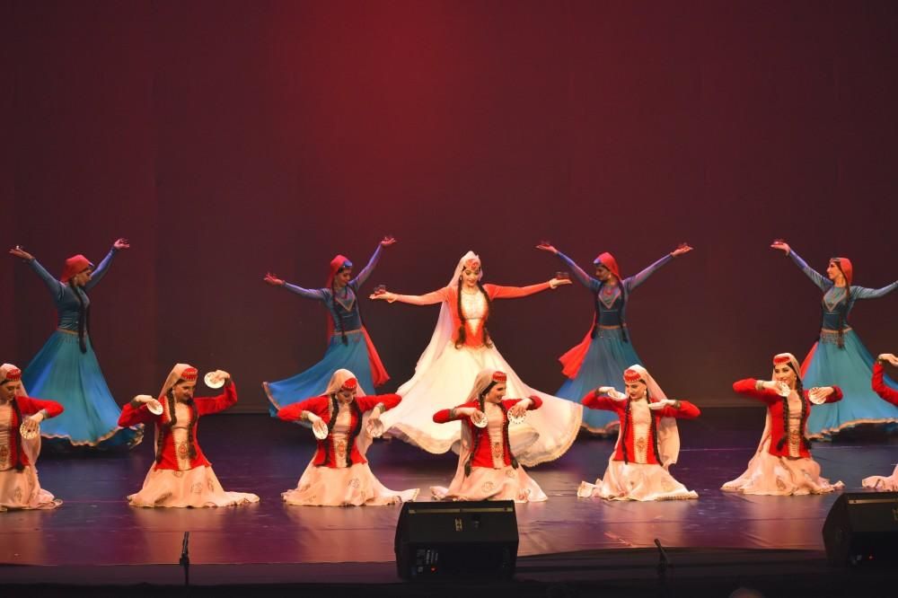 Azerbaijani national dances to be taught to children in Los Angeles