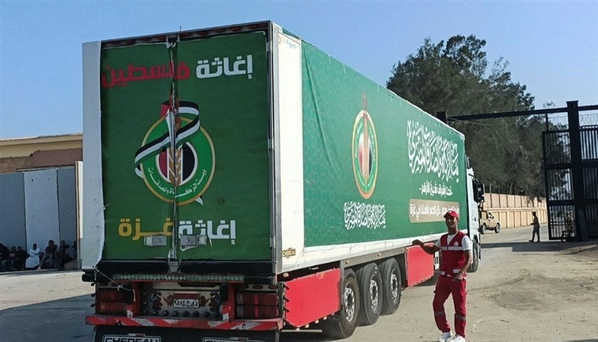 دخول 421 شاحنة مساعدات إلى غزة عبر معبر رفح