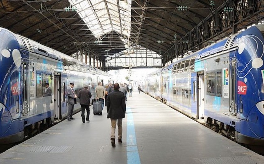 Evacuation announced at Saint-Lazare train station in Paris due to bomb threat