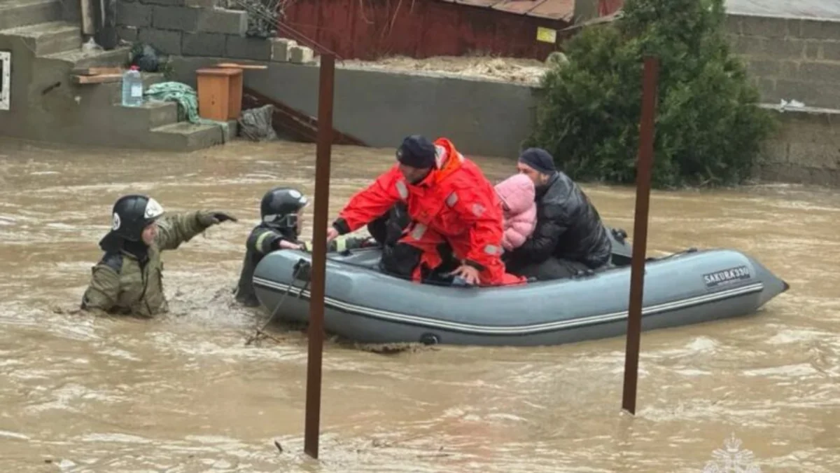 Dağıstanda yağış gücləndi: Evlər su altında qaldı