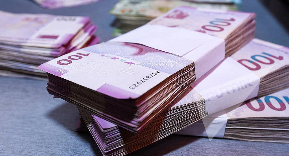 Tədavülə yenilənmiş 100-lüklər buraxılır - FOTO