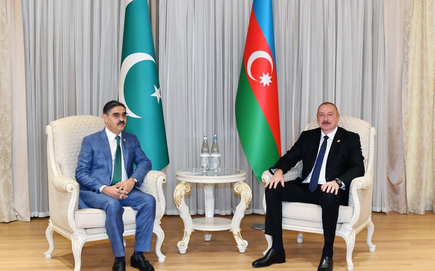 President of Azerbaijan Ilham Aliyev meets caretaker PM of Pakistan in Tashkent - UPDATED