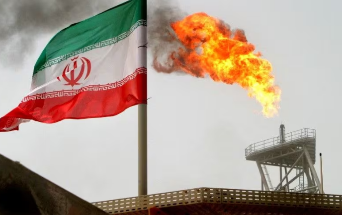 İranın Çinlə neft ticarəti rekord qırıb.