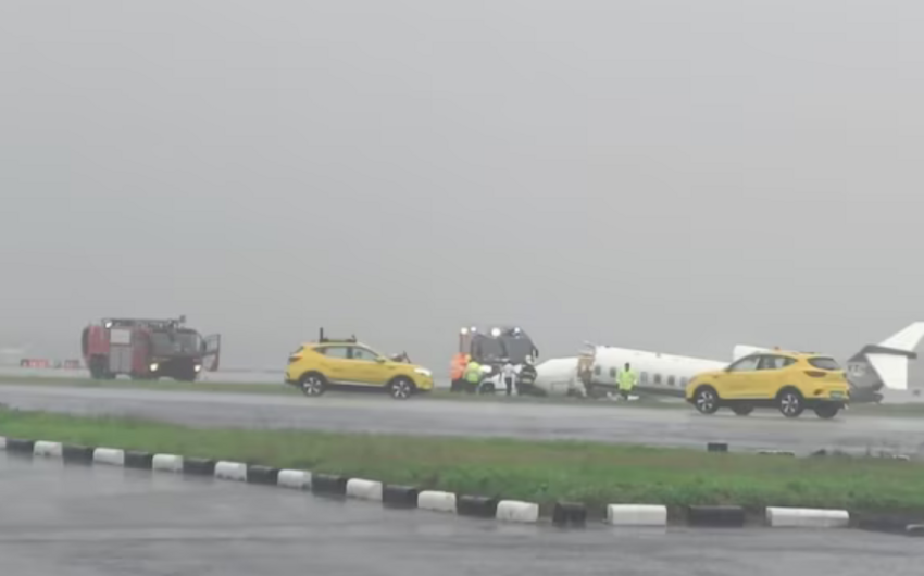 В Индии загорелся частный самолет, трое пострадали