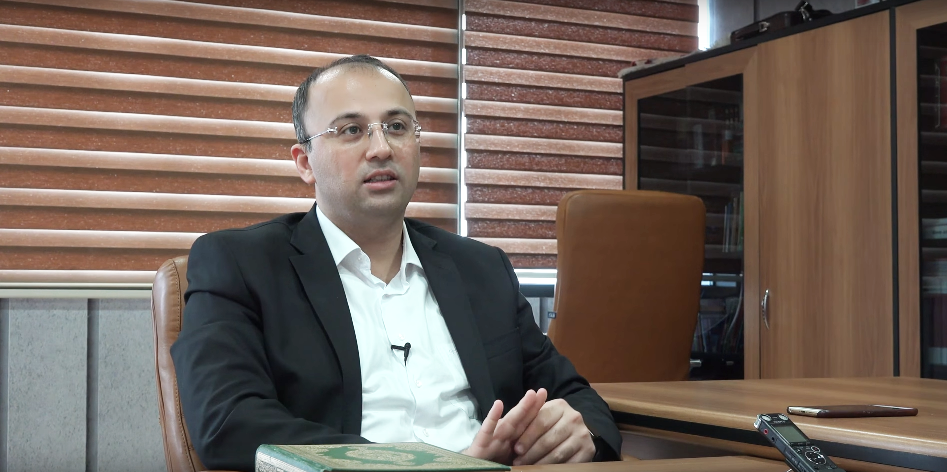 Elşad Miri: "İnsanlar bir-birinə kafir kimi yanaşırlar"