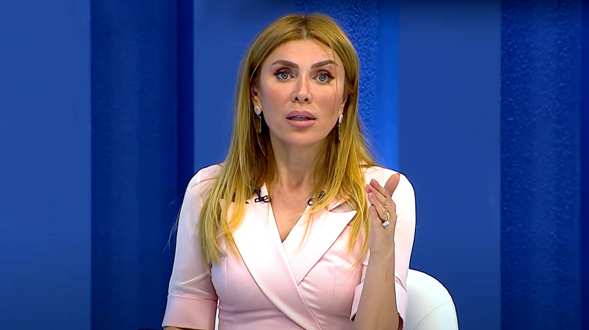 Xoşqədəm Hidayətqızının “Səni axtarıram” proqramı dayandırılıb