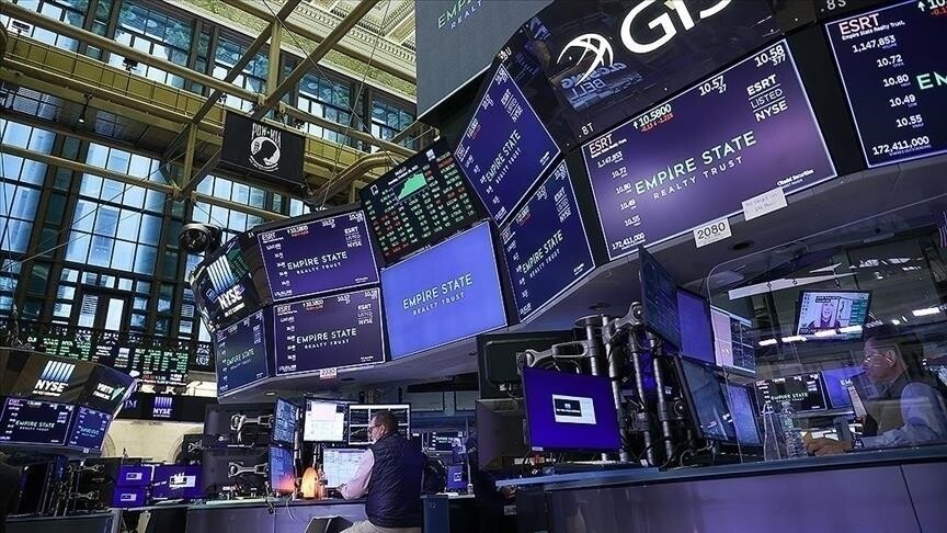 Global markets weigh US-Iran talks, AI-driven gains ahead of key US data