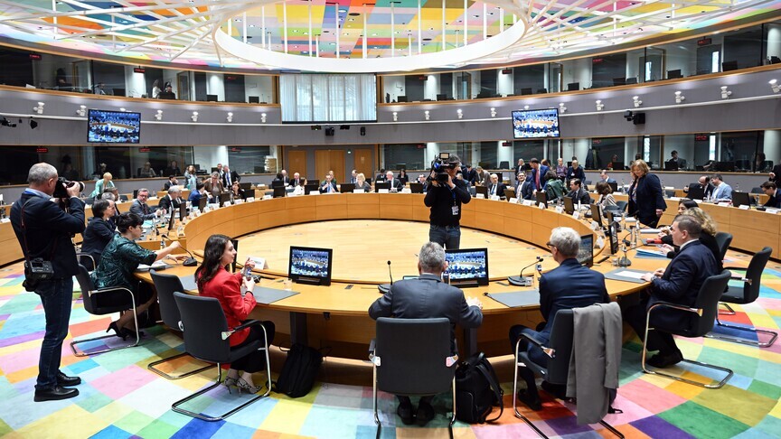 EU's stronger anti-corruption rules enter into force across bloc