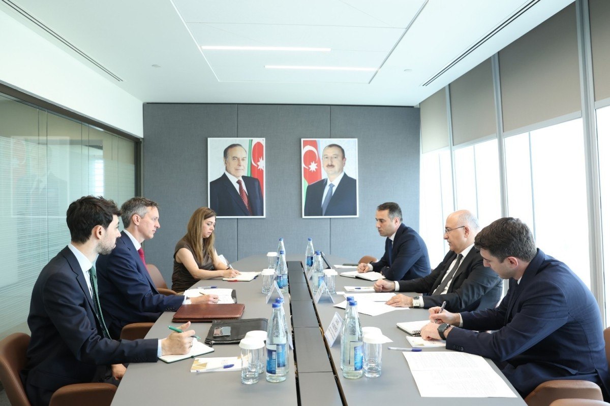 Bakıda Azərbaycan və Britaniya rəsmiləri arasında görüş olub