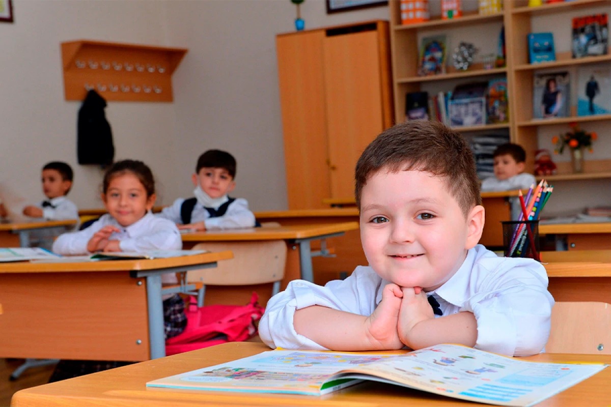 I sinif üzrə prioritet məktəblərdə boş qalan yerlərə qəbul başlayır