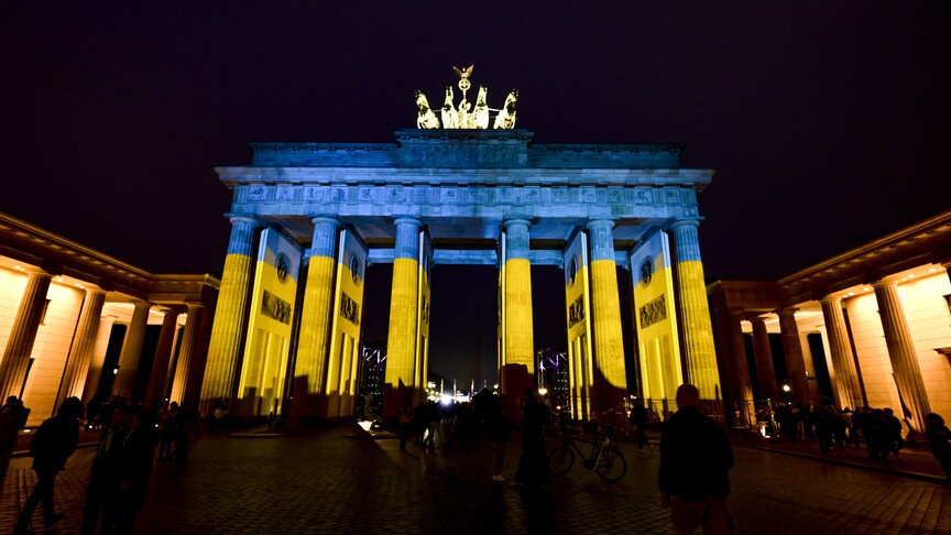 Germany Urges Diplomatic Efforts - Sees Chance for Russia-Ukraine Talks