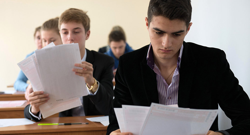 Abituriyentlər bu il xarici, yoxsa yerli universitetləri seçəcəklər? – ARAŞDIRMA