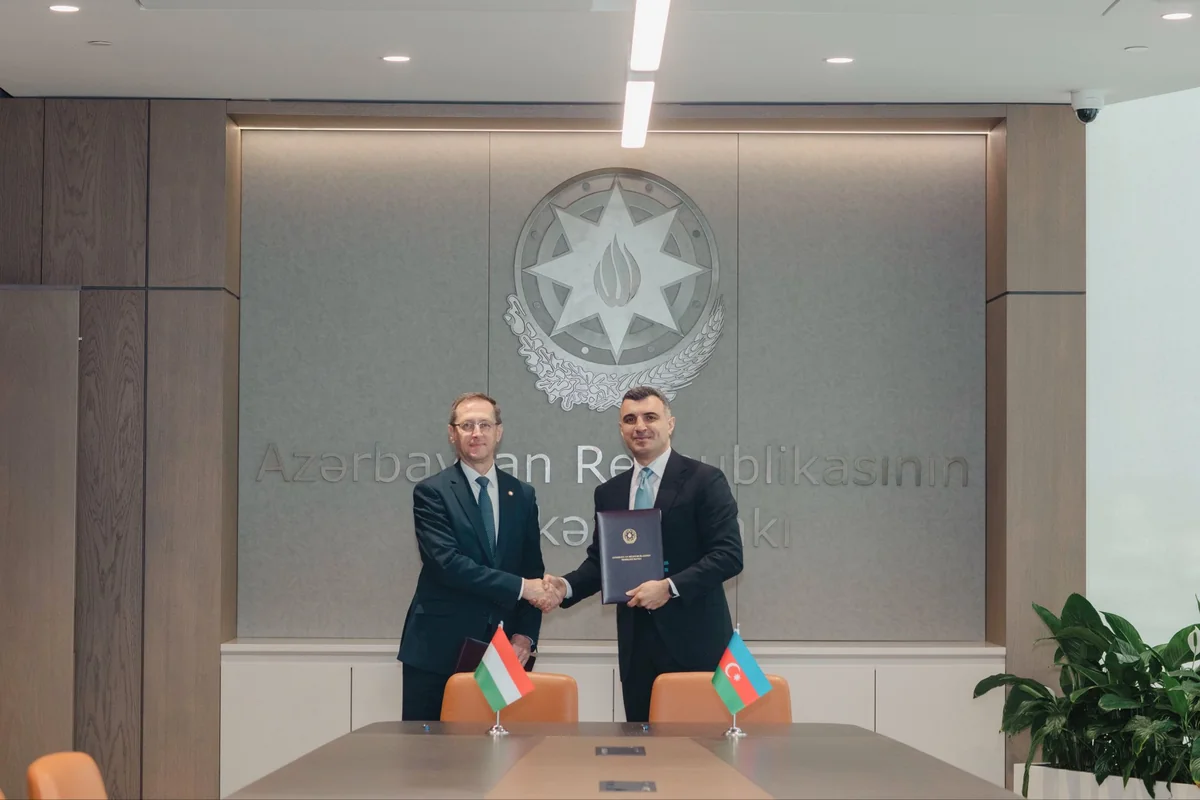 Central banks of Azerbaijan, Hungary ink MoU