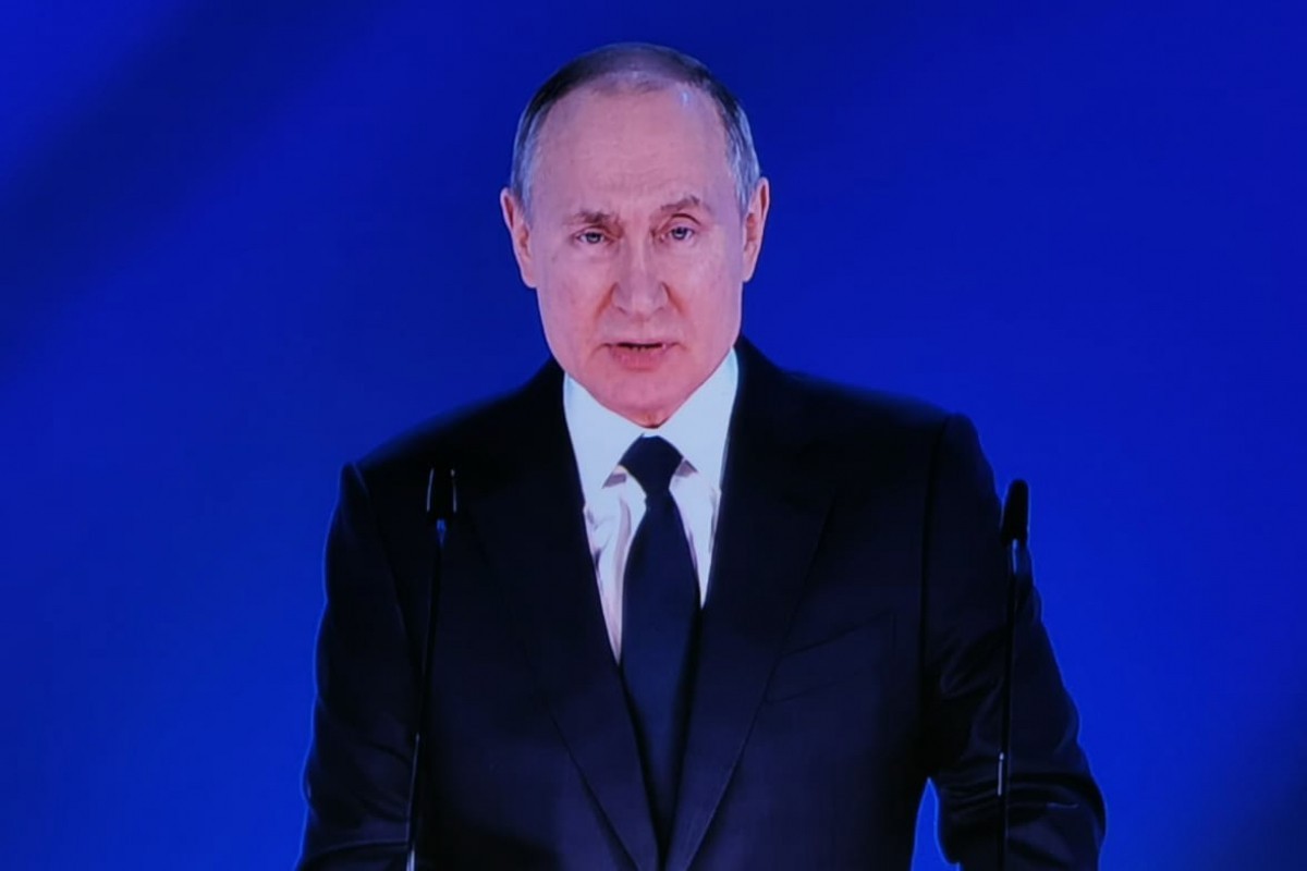 Putin: Rusiya və Ukrayna öz aralarında əsas məsələləri həll etməlidir