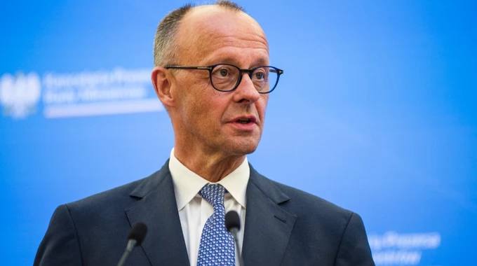 Мерц заявил о готовности к диалогу с Россией