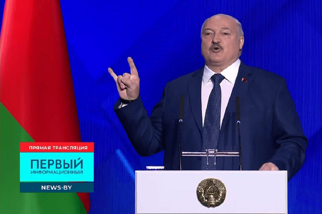 Лукашенко отказался отправлять белорусов на войну в Украину