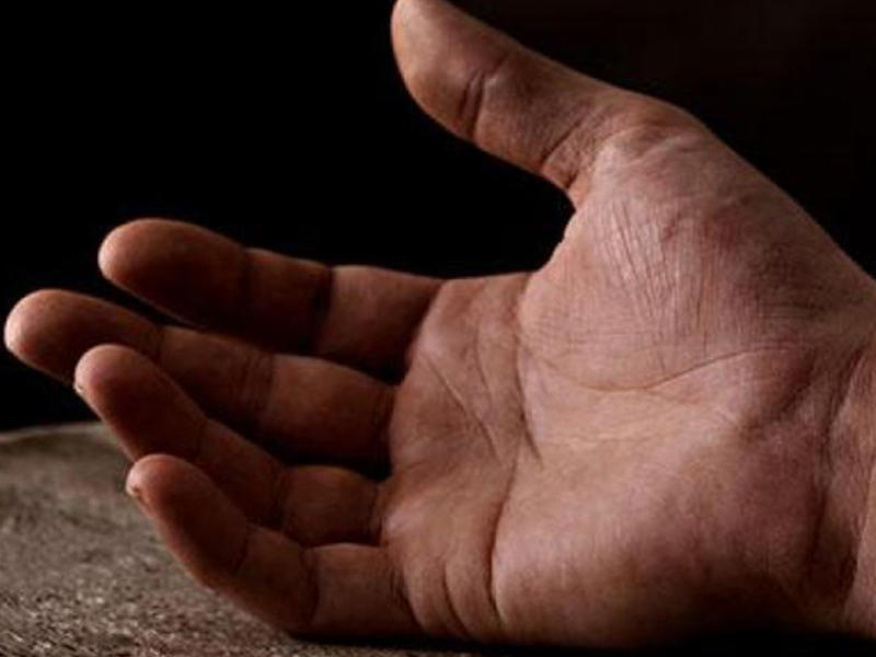 59 yaşlı kişi ağacdan yıxılaraq öldü