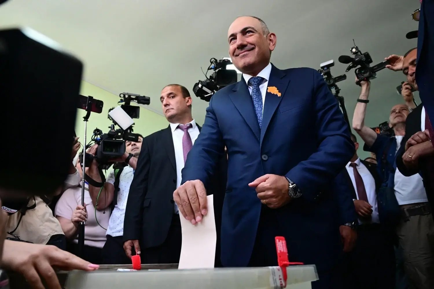 "Paşinyanın qələbəsi qaçılmazdır"  - POLİTOLOQ