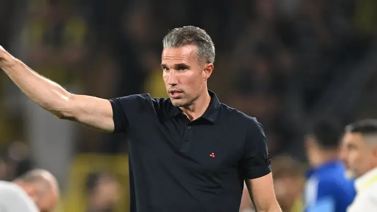 Robin van Persie “Feyenoord”dan göndərilir? - <span class="text-danger">AÇIQLANDI</span>