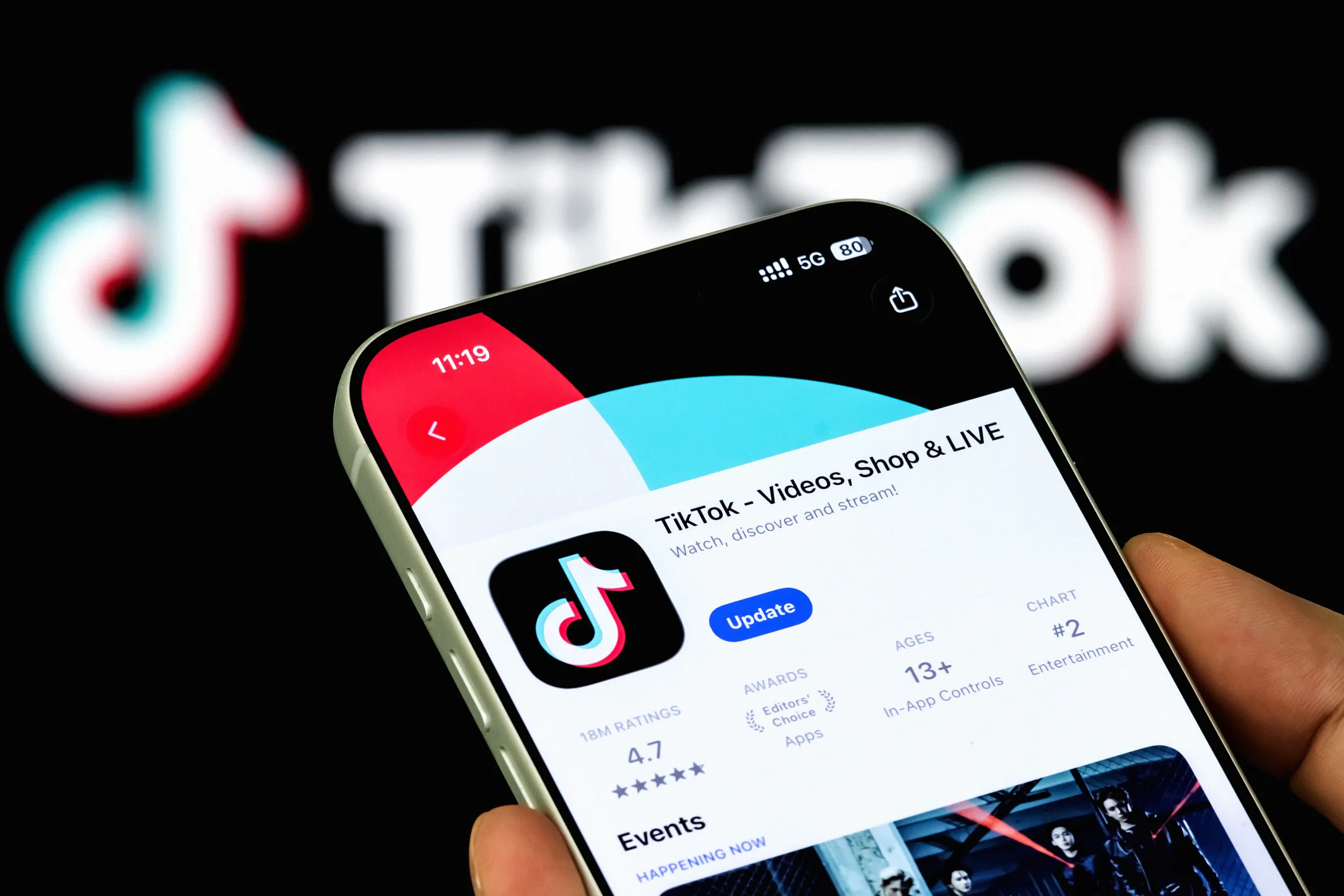 Məktəblərdə “TikTok”a giriş bloklanıb