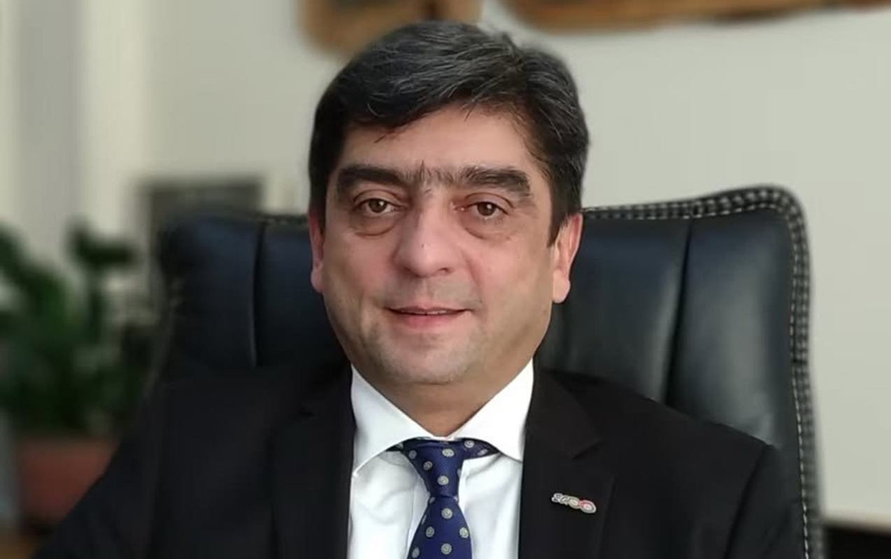 Ruslan Quliyev <span class="text-danger">vəfat etdi</span>