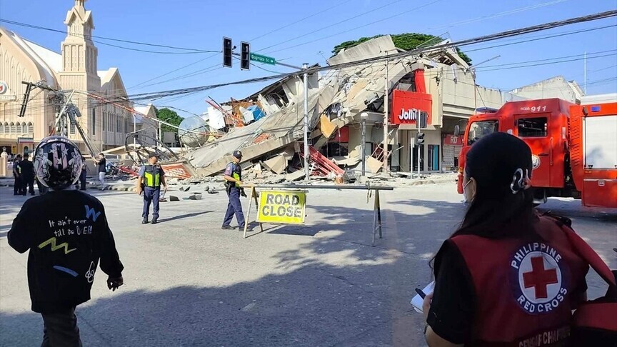 Philippines Earthquake Death Toll Rises to 37, Four Still Missing