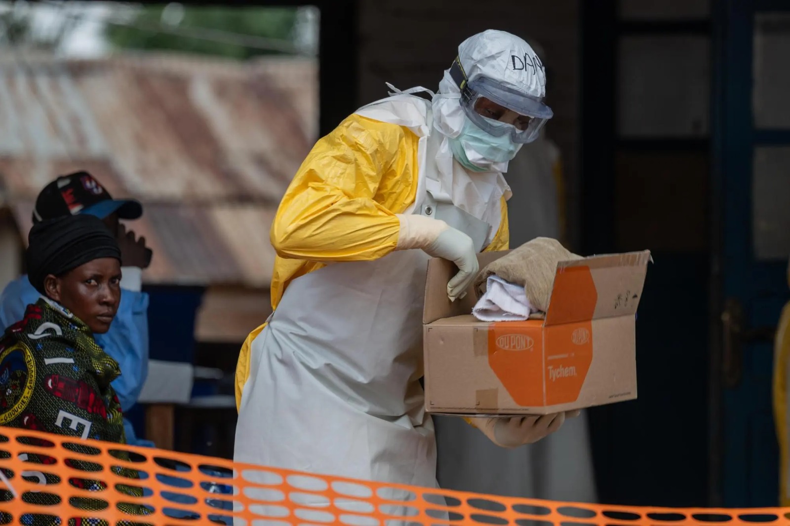 "Ebola"dan ölənlərin sayı <span class="text-danger">SÜRƏTLƏ ARTIR</span>