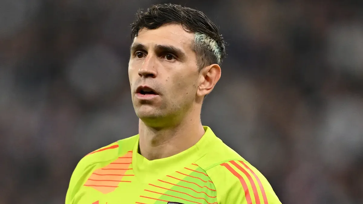Emiliano Martines bu komandaya transfer ediləcək