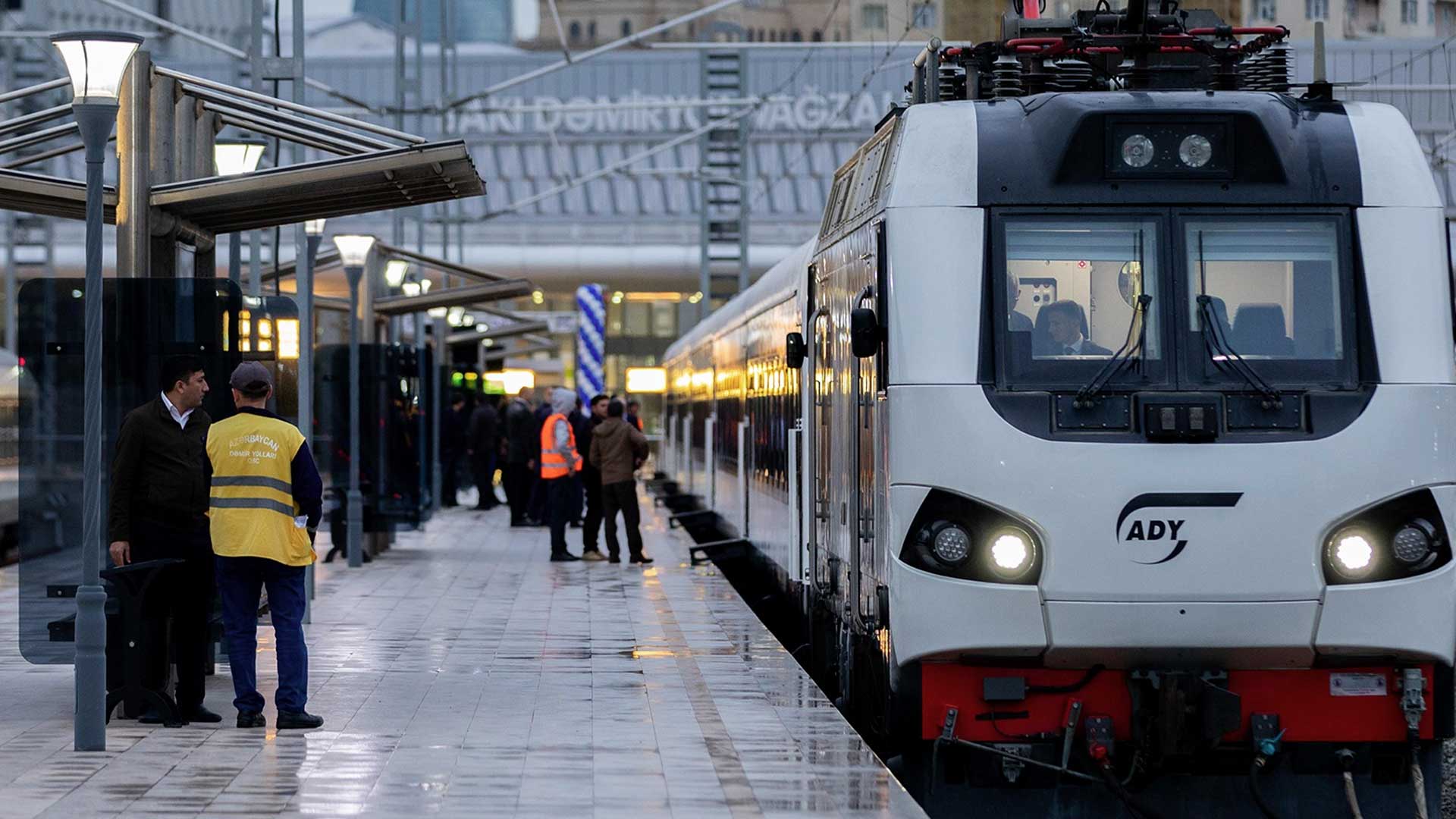 Bakıdan Tbilisiyə nə qədər sərnişin daşınıb? - SORĞU