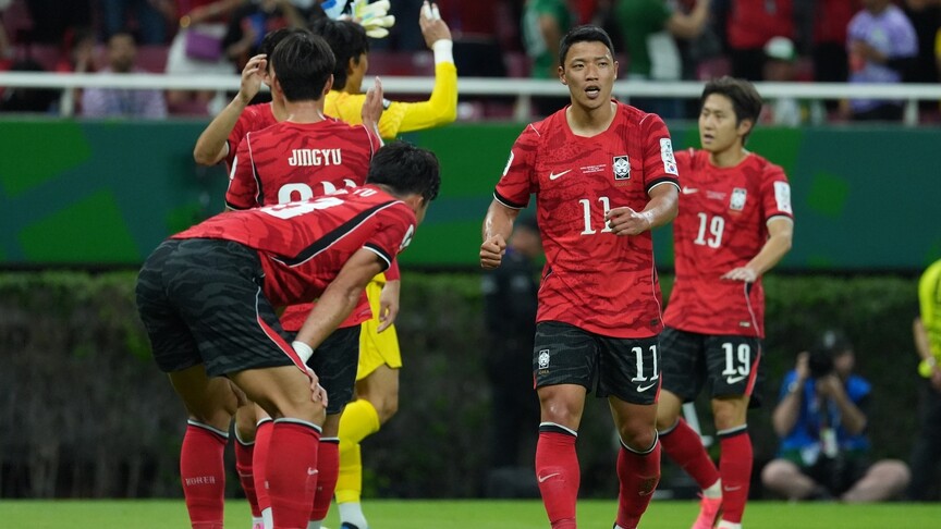 South Korean turnaround edges out Czechia in World Cup opening day