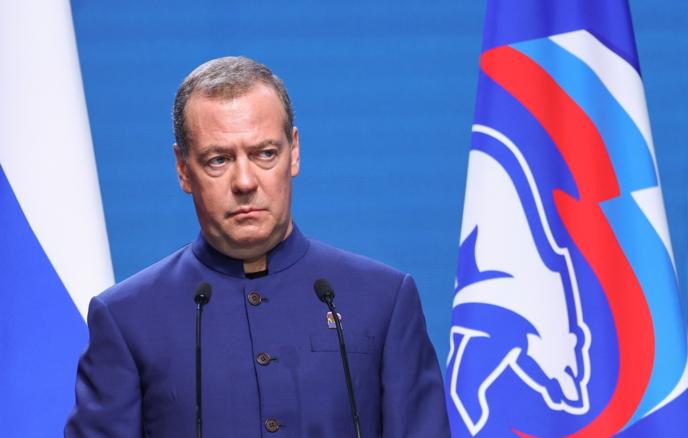 Медведев устроил символическую расправу над лидерами Запада
