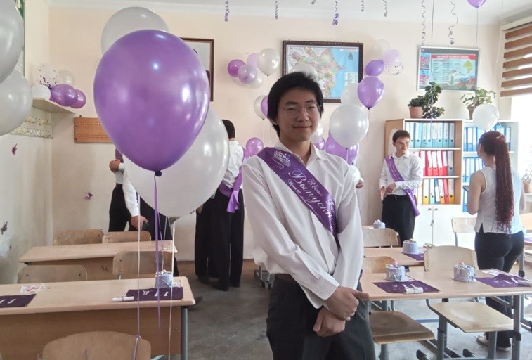 Bakıda koreyalı şagird “Son zəng” sevincini yaşadı