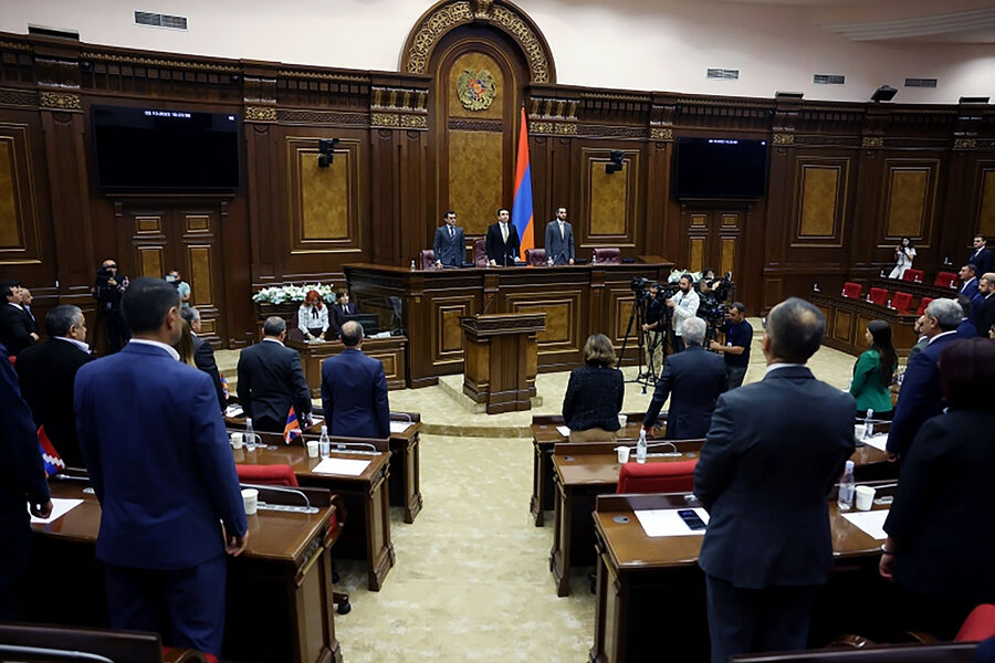 Paşinyanın partiyası parlamentdə 64 yer qazanacaq