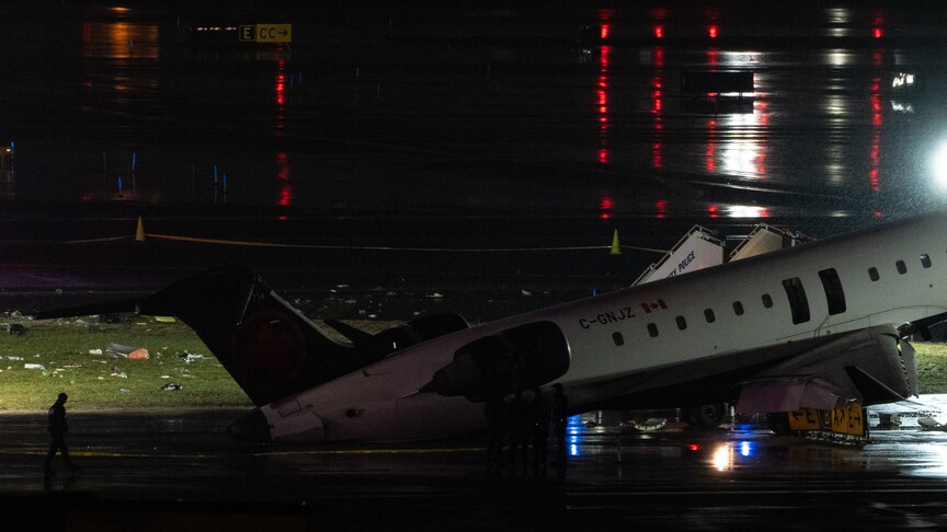 12 killed in plane crash in Midwest US