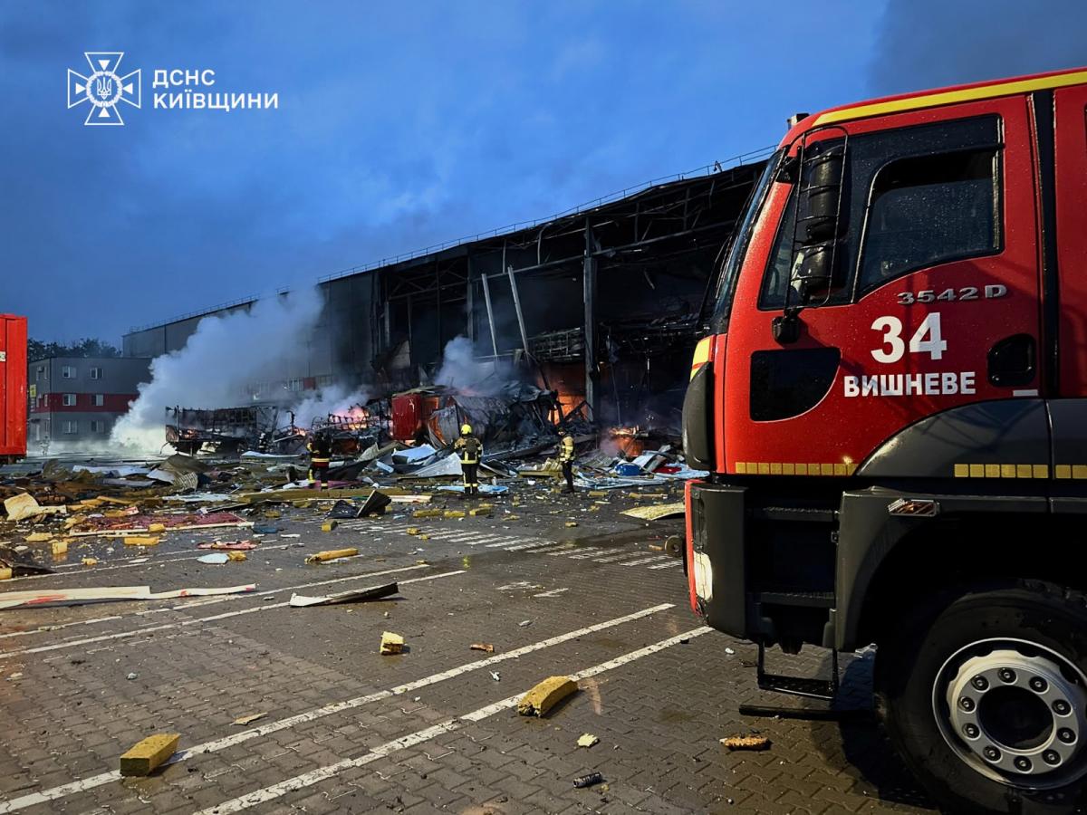 Россия нанесла массированный удар по городам Украины: <span class="text-danger">есть погибшие и раненые</span>