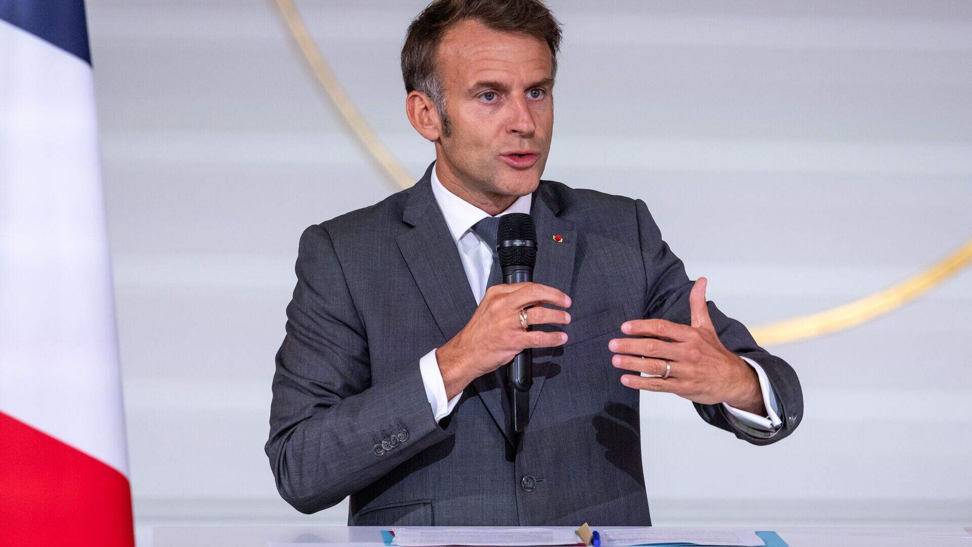 Makron: İranın zənginləşdirilmiş uranı “zərərsizləşdirilməlidir”