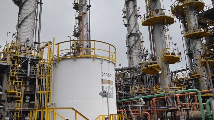 US emergency oil reserve falls to lowest level since 1983