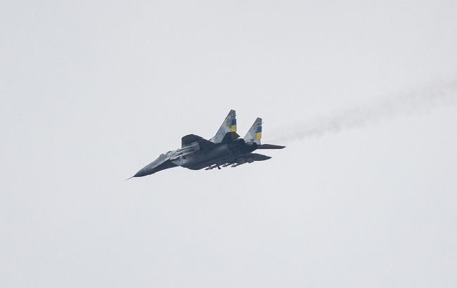 В Украине разбился военный самолет