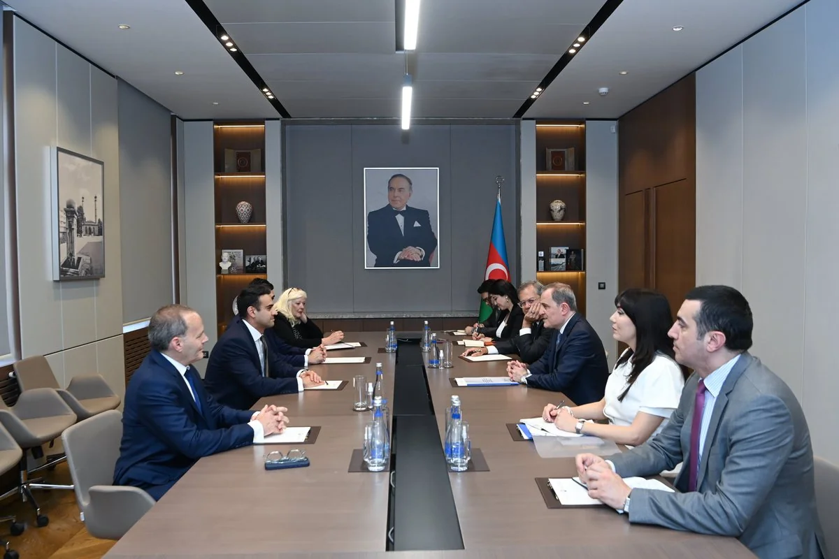 Ceyhun Bayramov ABŞ konqresmeni ilə görüşdü