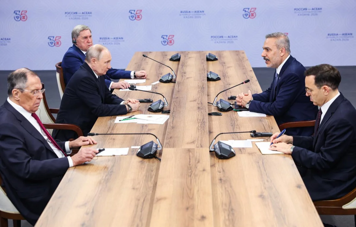 Putin Hakan Fidanla görüşüb