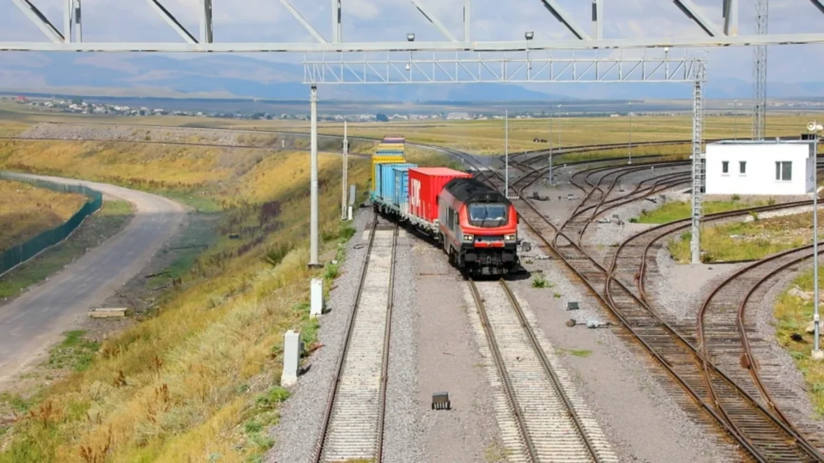 ADY Bakı-Böyük Kəsik xəttində enerji sistemini yeniləyib - <span class="text-danger">VİDEO</span>