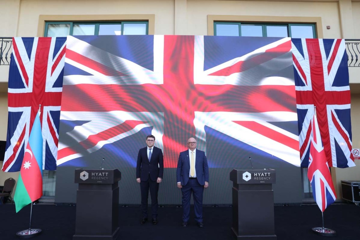 Britaniya səfiri Azərbaycanla münasibətlərdən danışıb