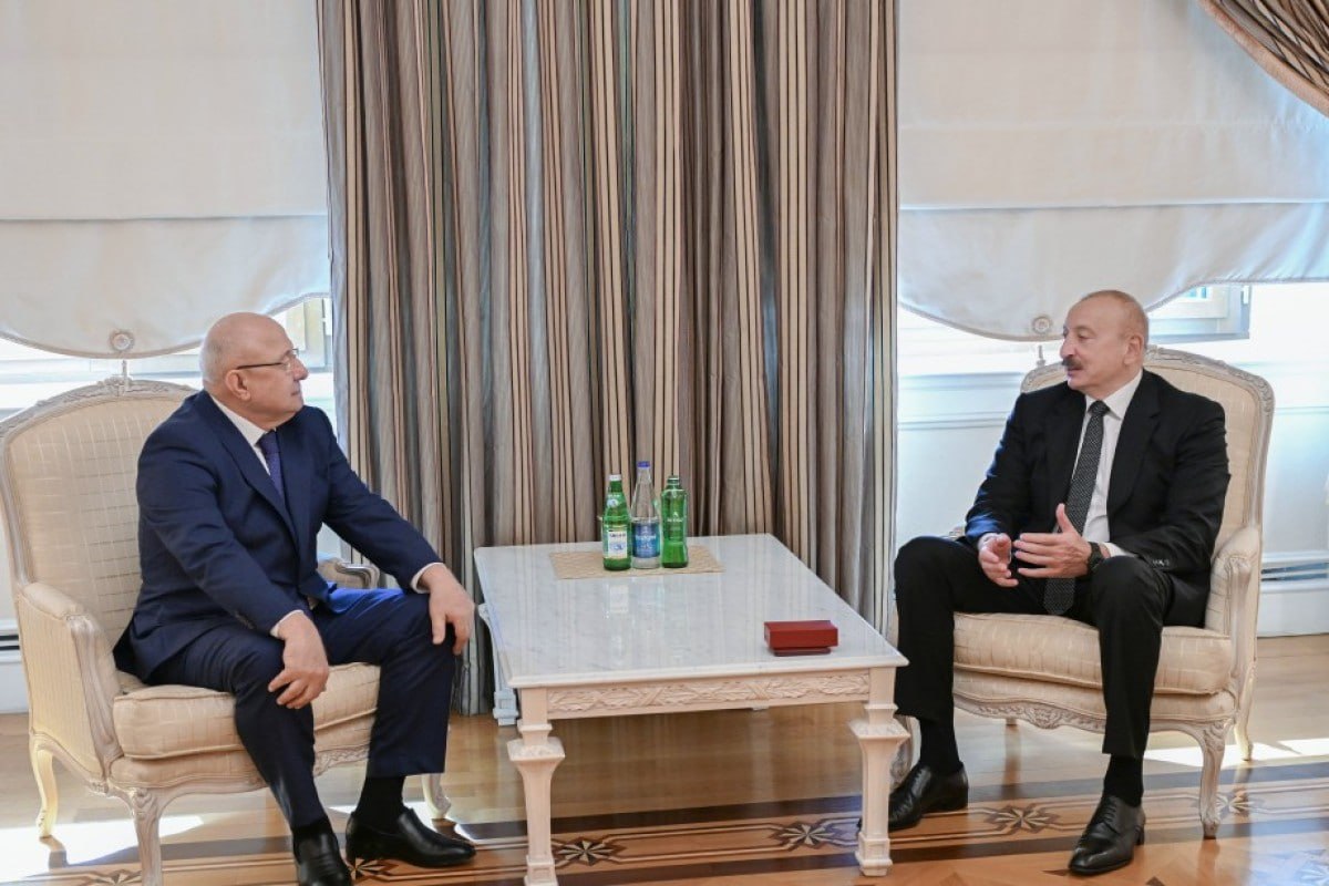 Prezident Qurban Qurbanova “Dostluq” ordenini təqdim edib - FOTO