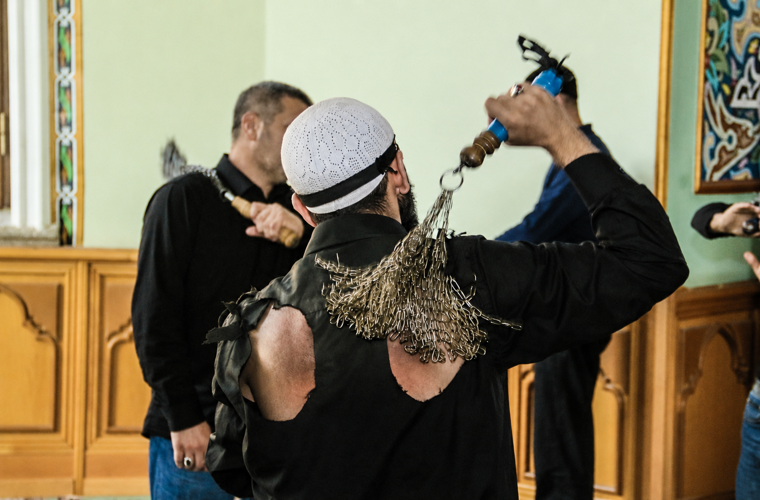 "Zəncir vurmaq, qan çıxarmaq İslam dini deyil" - <span class="text-danger">İlahiyyatçı</span>