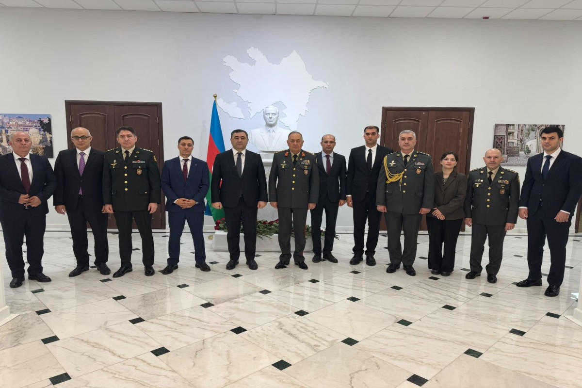 Kərim Vəliyev Azərbaycanın Qazaxıstandakı səfirliyini ziyarət edib