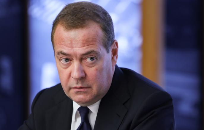 Медведев допустил применение ядерного оружия при конфликте с Европой